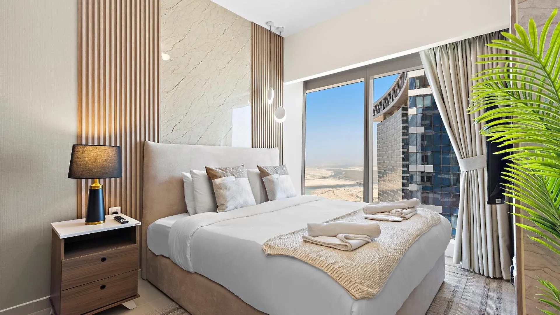 Desert Key - Platinum Apartments In Gate Tower, Al Reem Island アブダビ 0*,